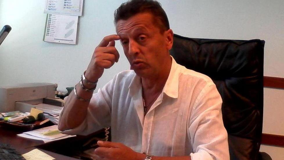 Sportello veterinario ko Orario corto e file lunghe