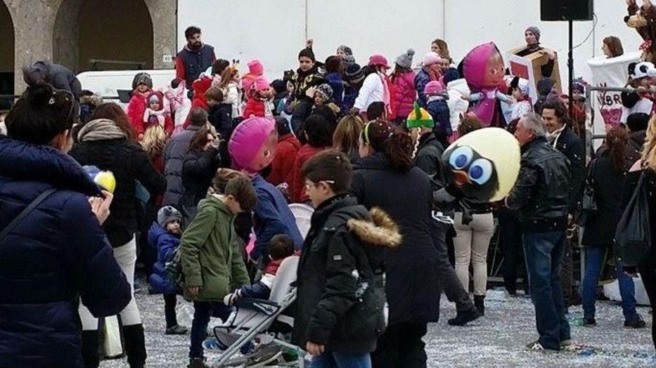 Codigoro mette la maschera pensando all’ambiente