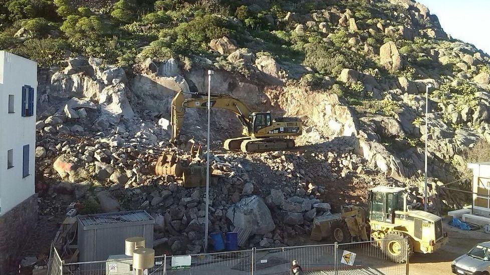 Caro sindaco di Capraia, blocchi lo scempio sul porto