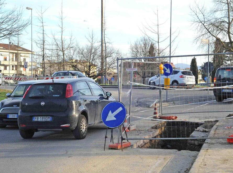 Pugno duro del Comune per i lavori fatti male 