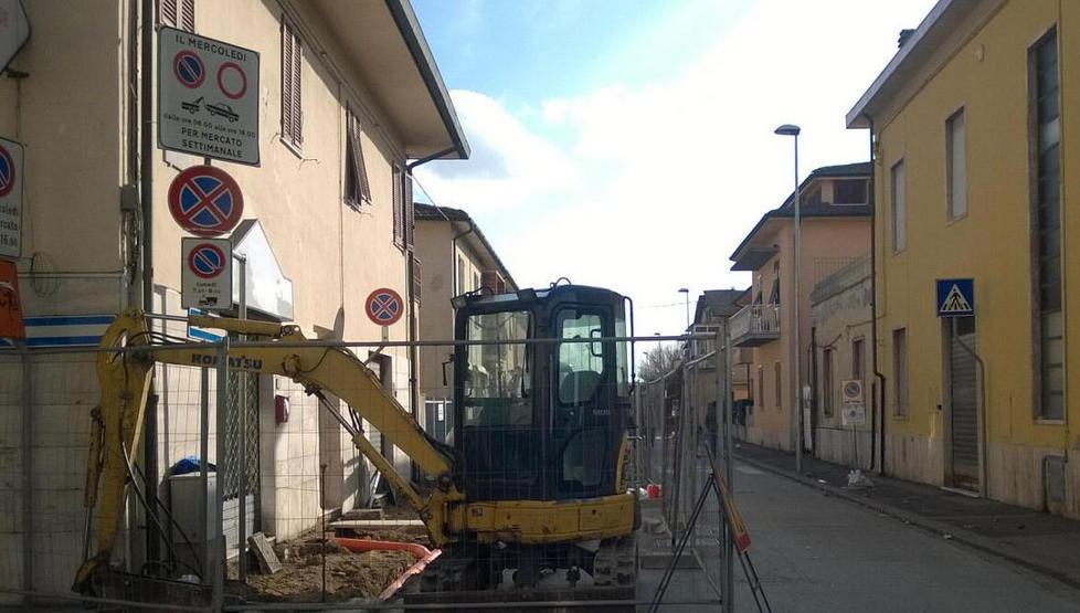 I lavori di riqualificazione fanno arrabbiare i residenti 