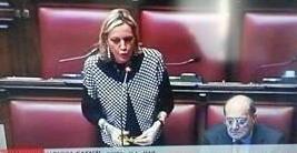Ministro diverso Faenzi infuriata 