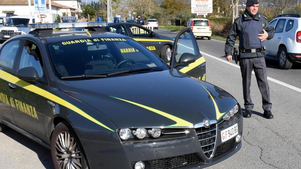 Milioni di euro finivano nei conti all’estero