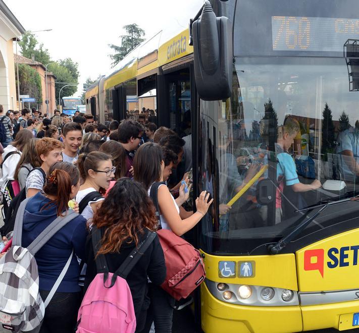 Bus, Comune aiuta le famiglia in difficoltà