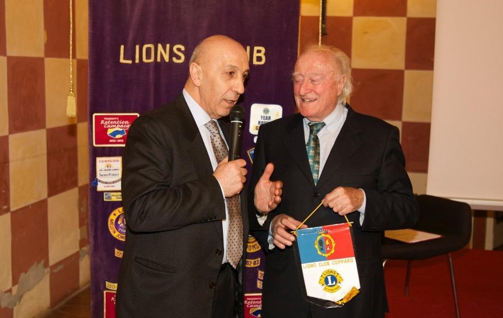 Overland incanta il Lions Sui viaggi domande a raffica 
