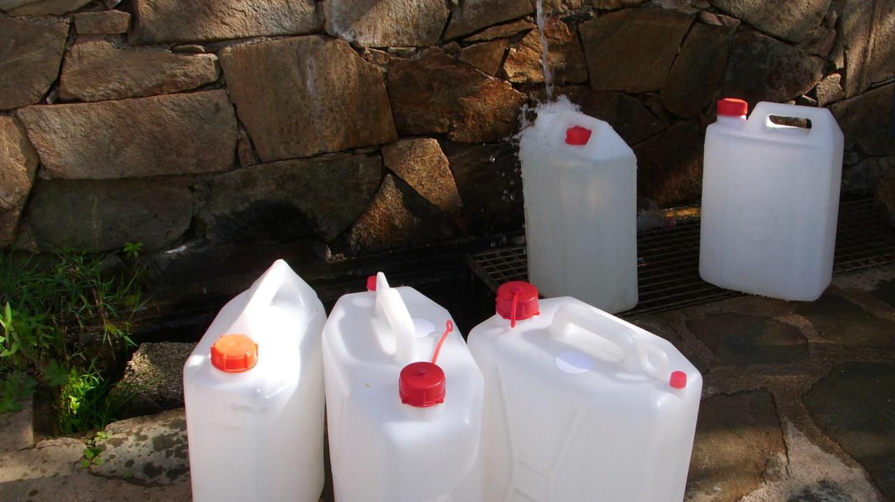 L'approvvigionamento dell'acqua è garantita nelle fontanelle pubbliche