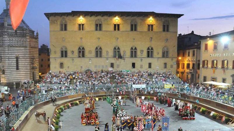 Referendum, vincono i sì alla ripresa ma deciderà il consiglio