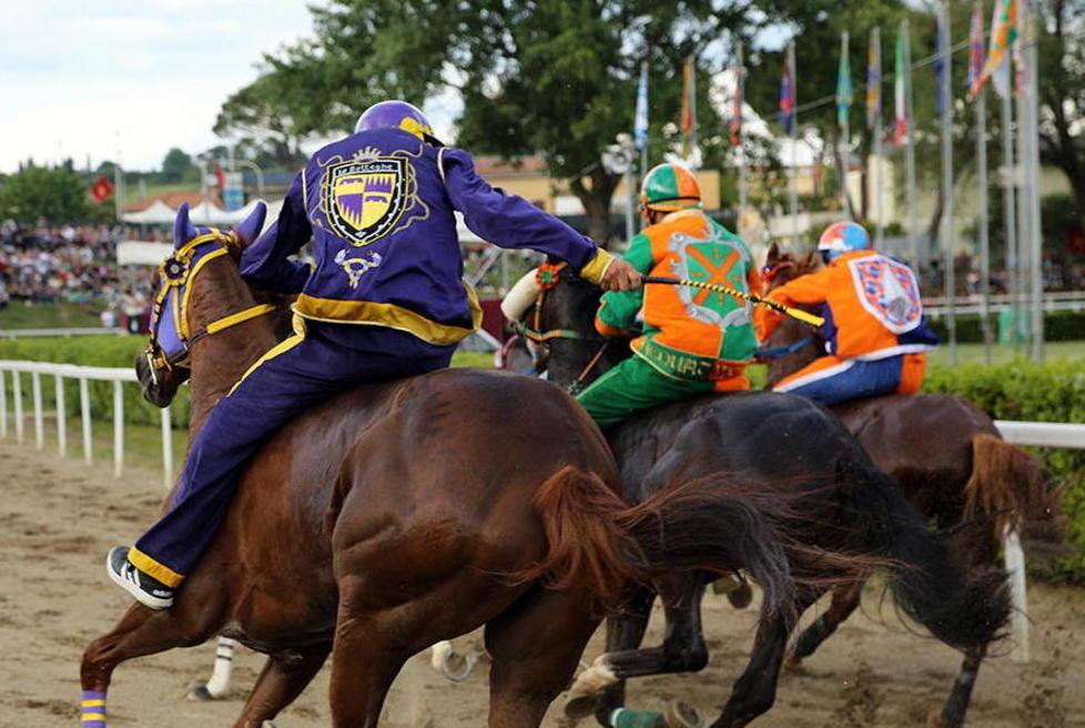 Palio, inasprite le sanzioni per le scorrettezze 
