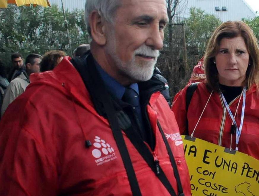 No alla vendita dei parcheggi dei bagni 