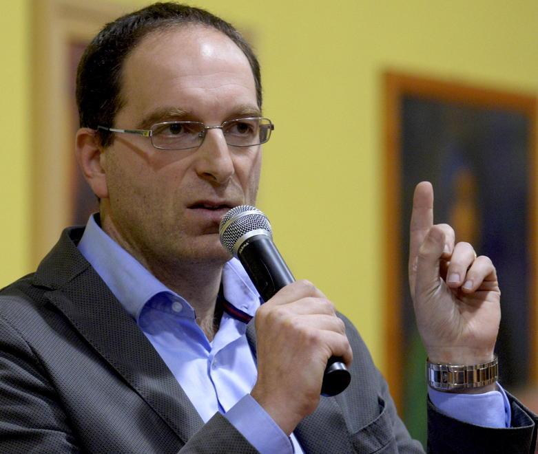 Lotte di potere e appoggi Qualche stoccata arriva 