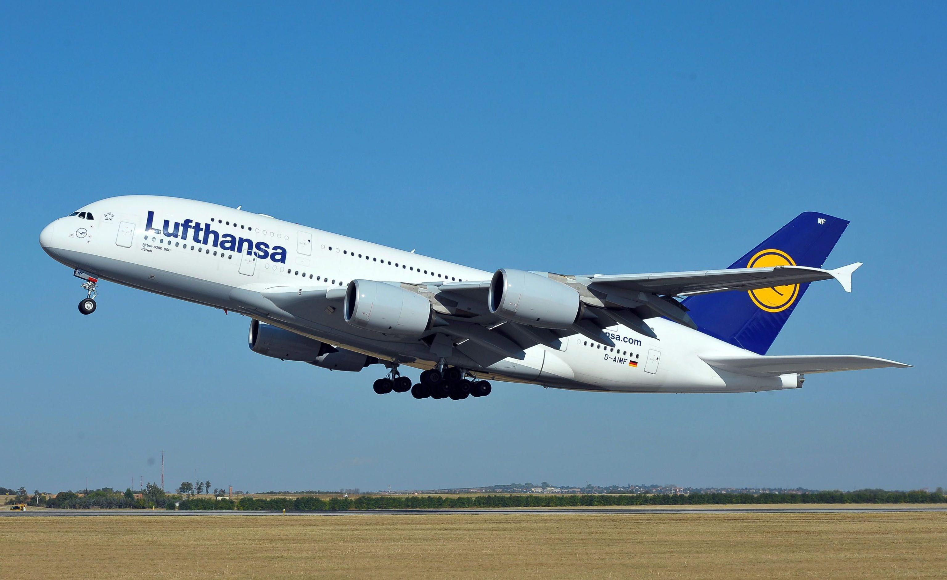 Bimba di 9 anni muore durante un volo in aereo