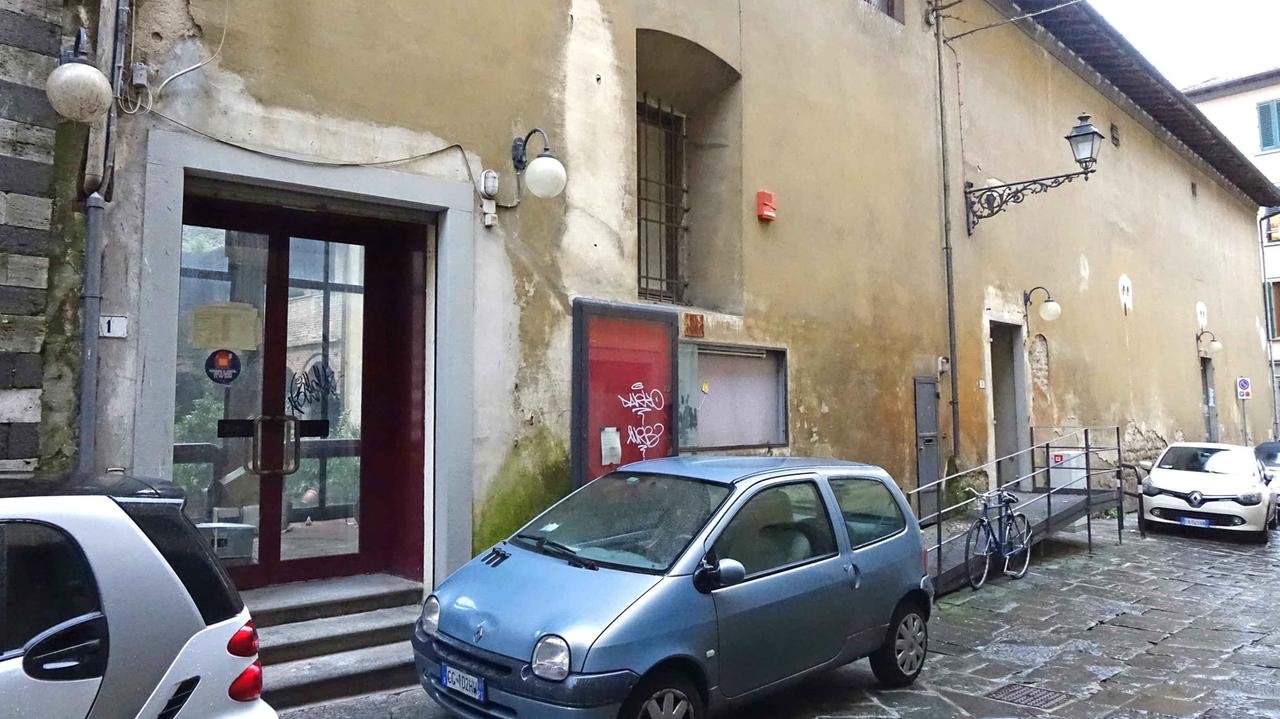 L'ex cinema Verdi in via della Misericordia (foto Lorenzo Gori)