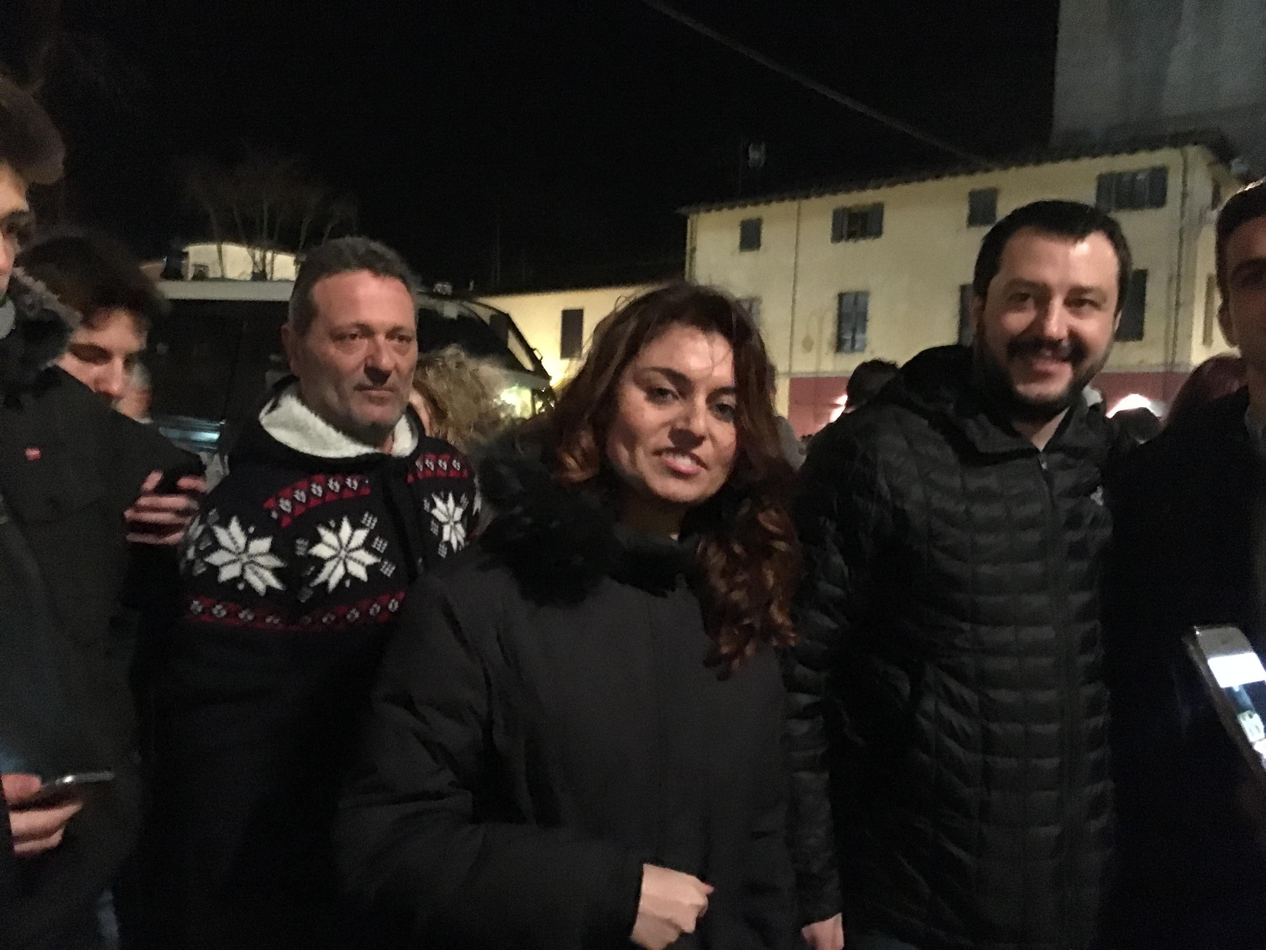 Matteo Salvini a Cascina con la consigliere Ceccardi