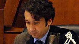Pinza nella pancia, in nove a processo