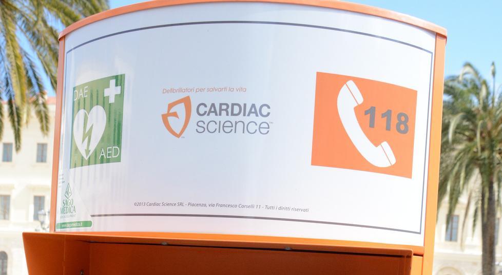 Totem e defibrillatori per “proteggere” la città 