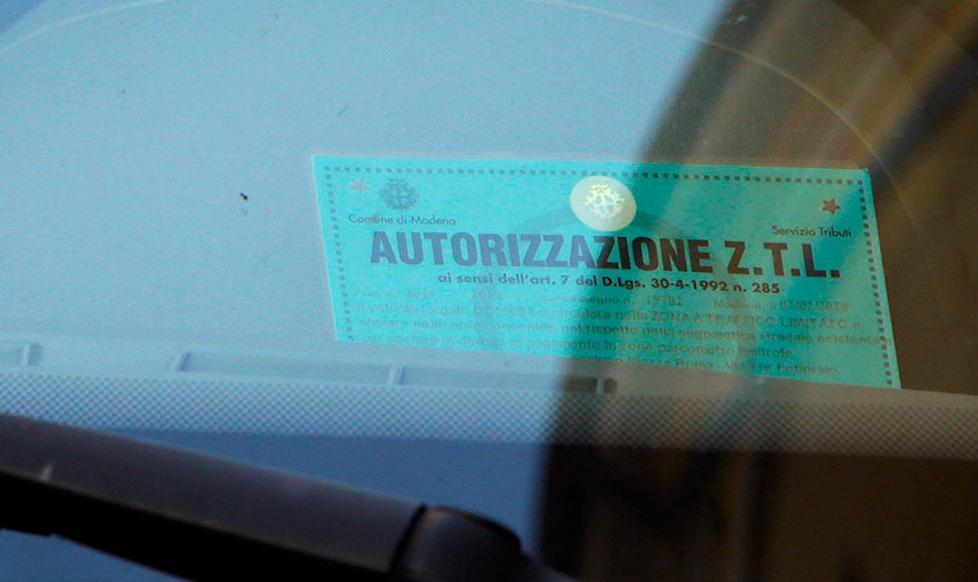 Ha lo Ztl per il centro storico di Modena: viene multata lo stesso 