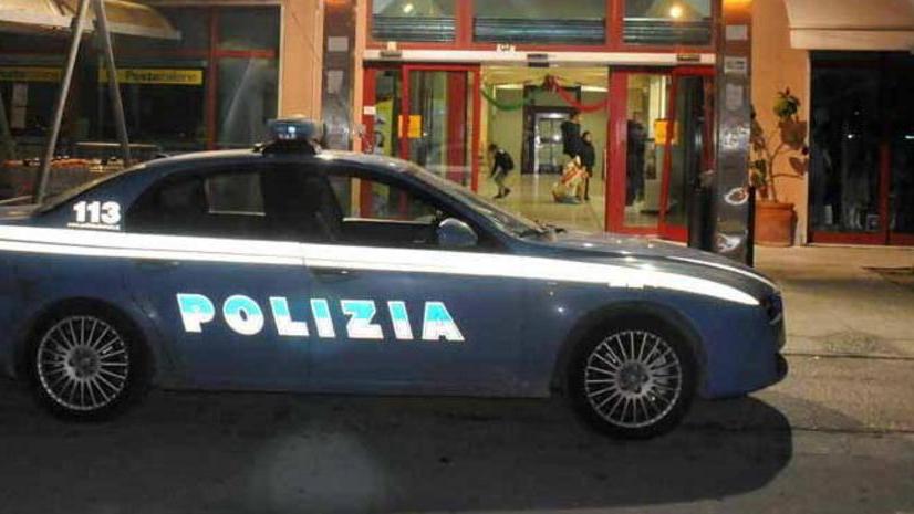 Un mezzo della Polizia (foto d'archivio)