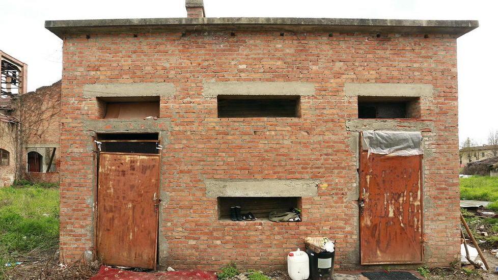 “Alberghi” abusivi nelle ex fabbriche