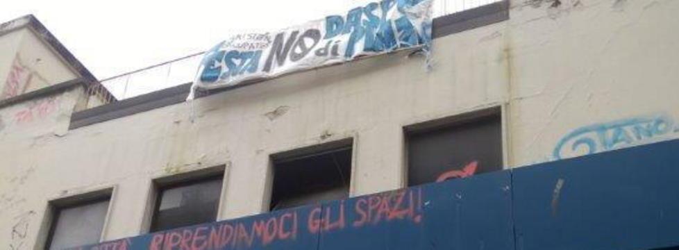 Occupano il cinema per la festa anti-Daspo 