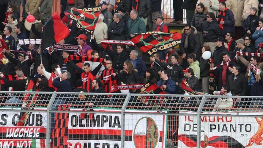 La protesta dell’associazione dei club rossoneri