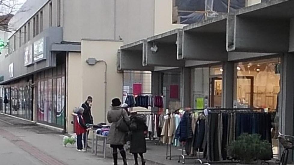 Lo Sbaracco va ma la pioggia disturba