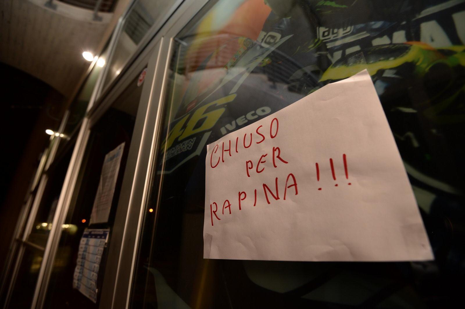 La sala scommesse dove c'è stata la rapina