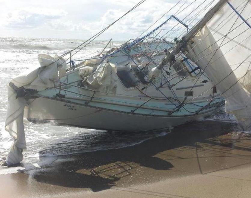 La barca naufragata