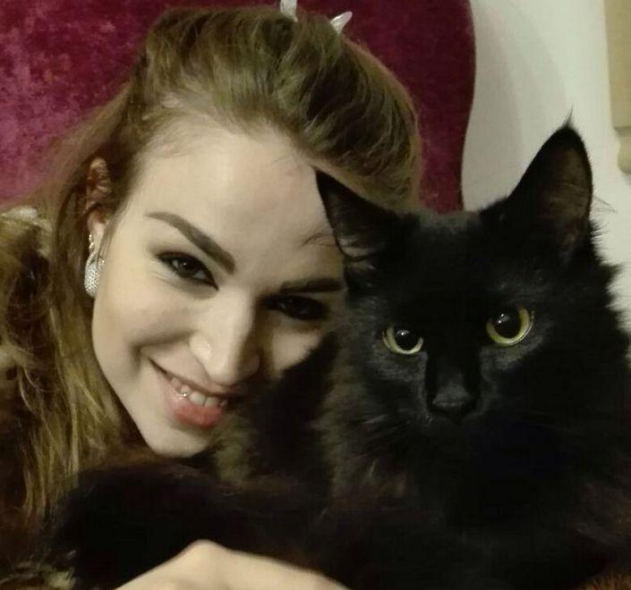 Casa invasa da monossido, famiglia salvata dalla gatta 