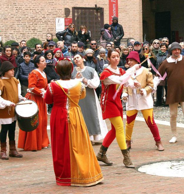 Il primo omaggio al Duca è del Borgo San Giorgio