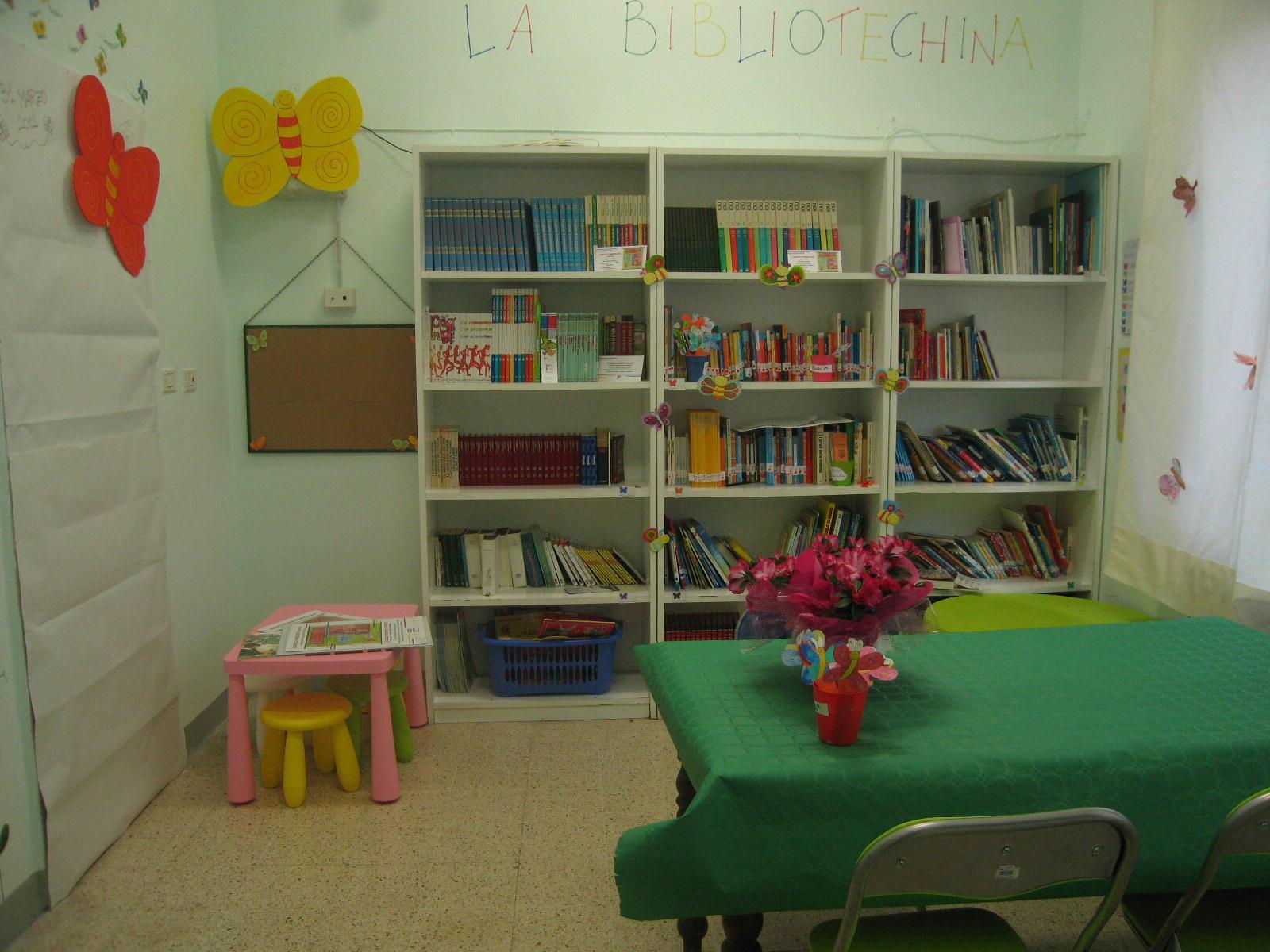 La biblioteca della scuola elementare di Populonia