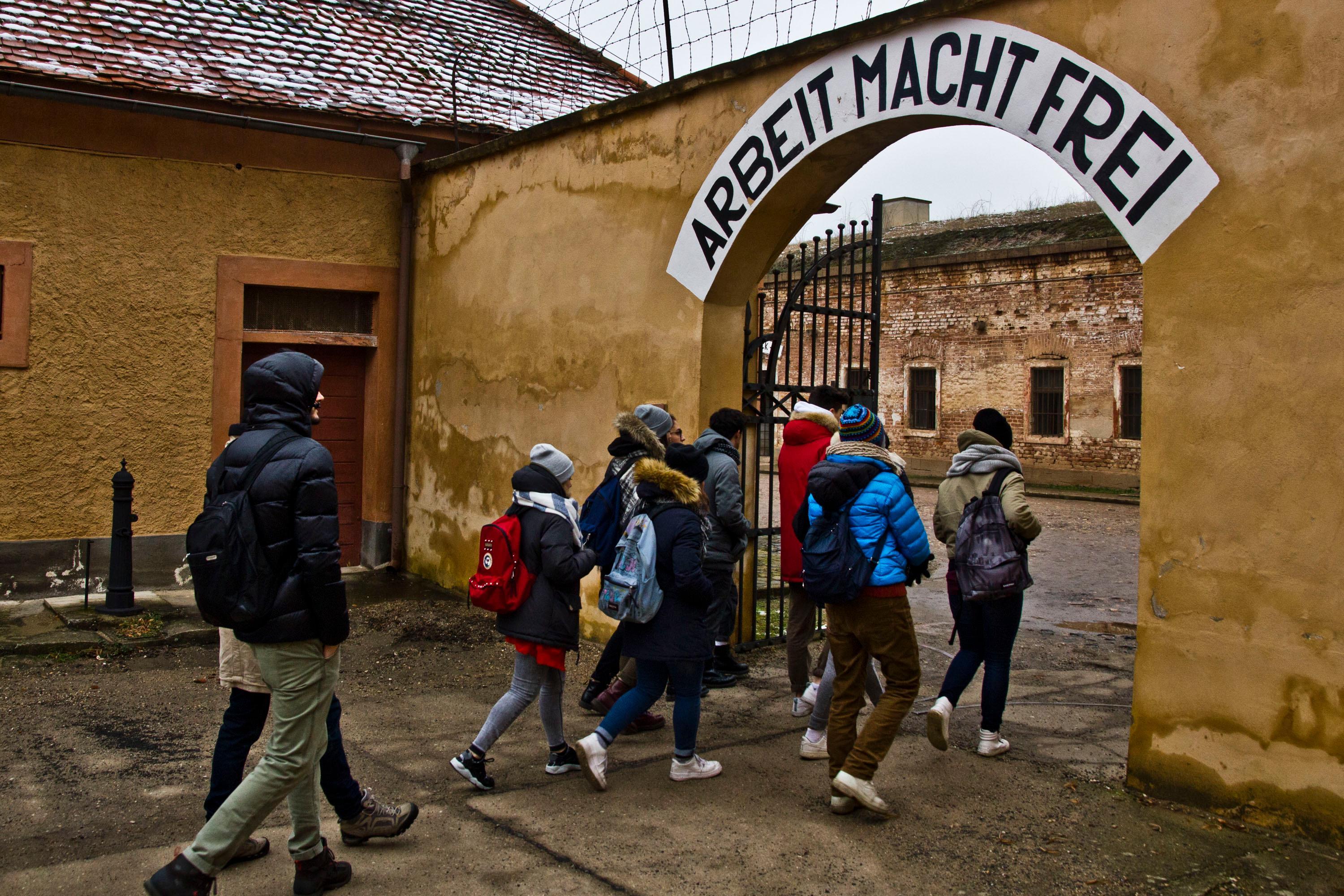 Viaggio della Memoria, la spedizione dei mille per dire: "Mai più" 