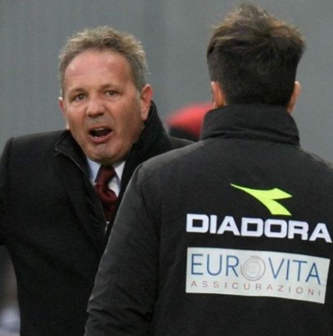 «Ce l’ho coi miei giocatori e con l’arbitro»