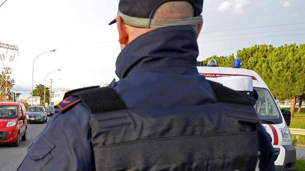 Patenti taroccate e revisioni fasulle: scoperti trenta casi