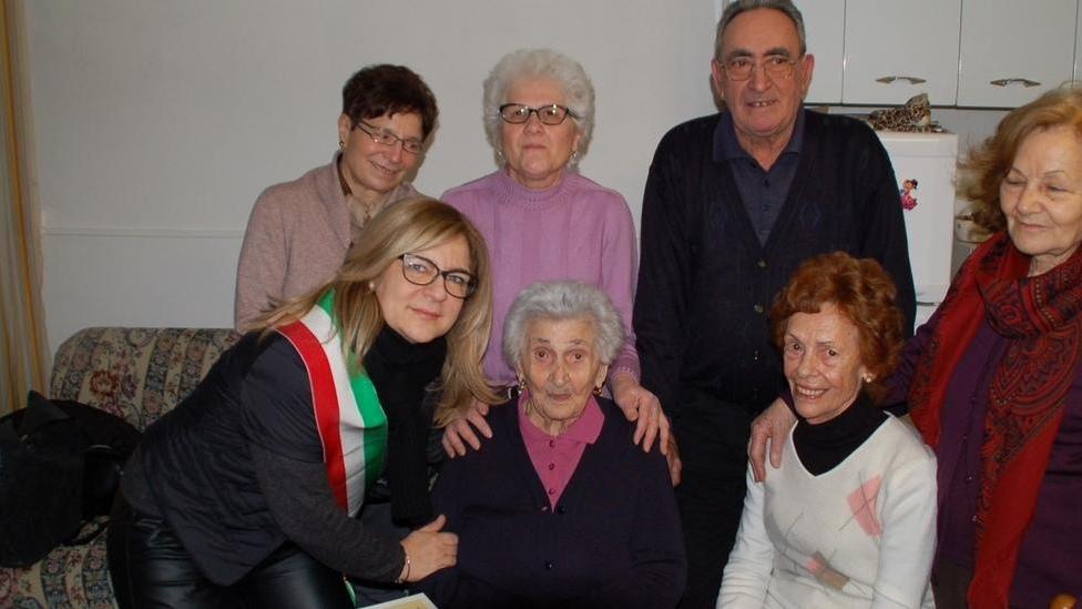 Che festa per i 100 anni di nonna Bice