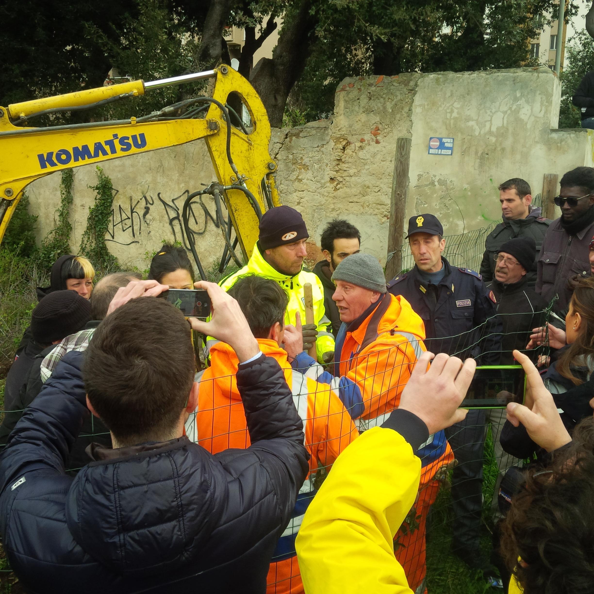 La protesta agli orti urbani