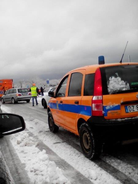 Il traffico in tilt sulla Statale 131 all'altezza di Campeda