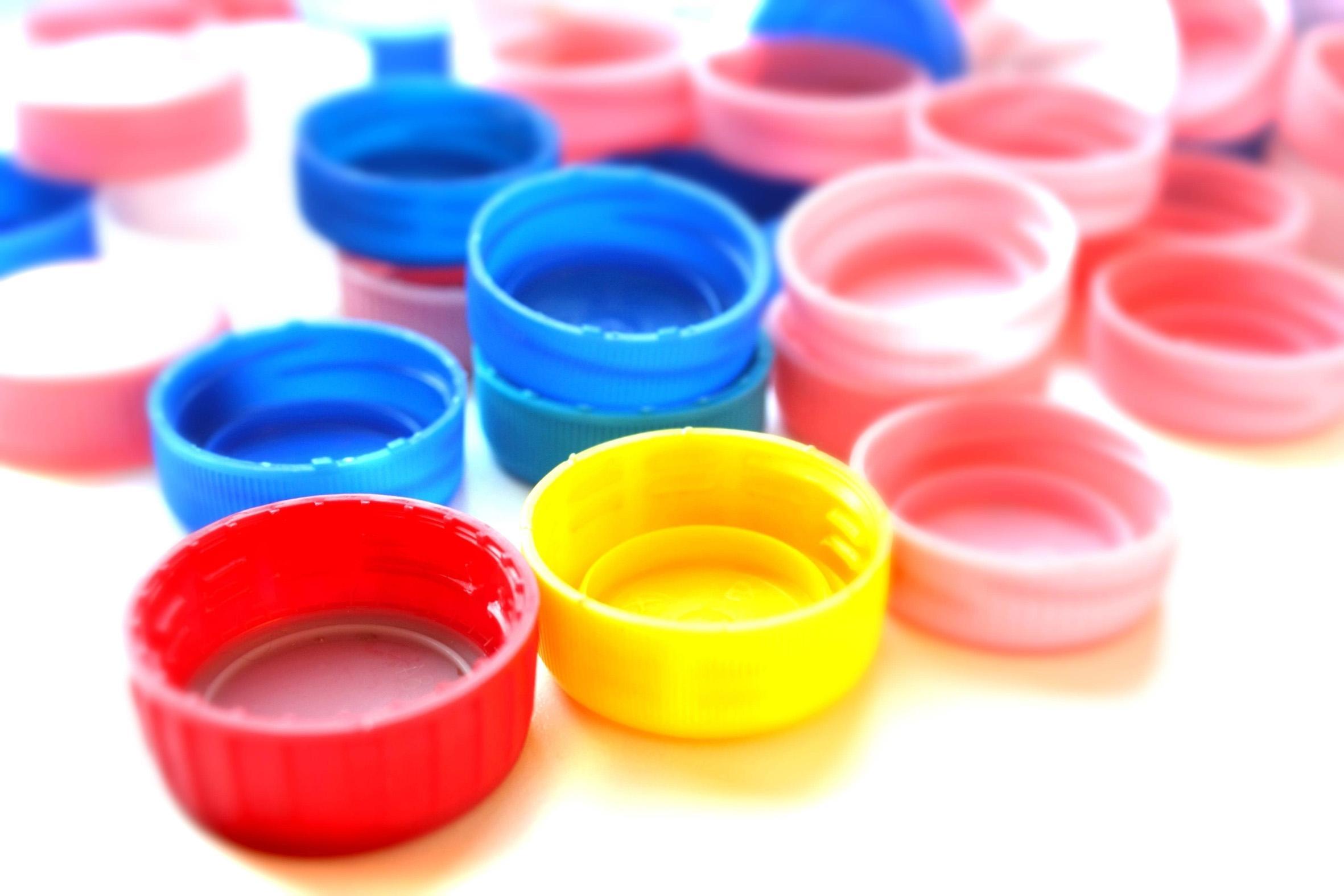 Cagliari, la raccolta dei tappi di plastica che finanzia i pozzi in Tanzania