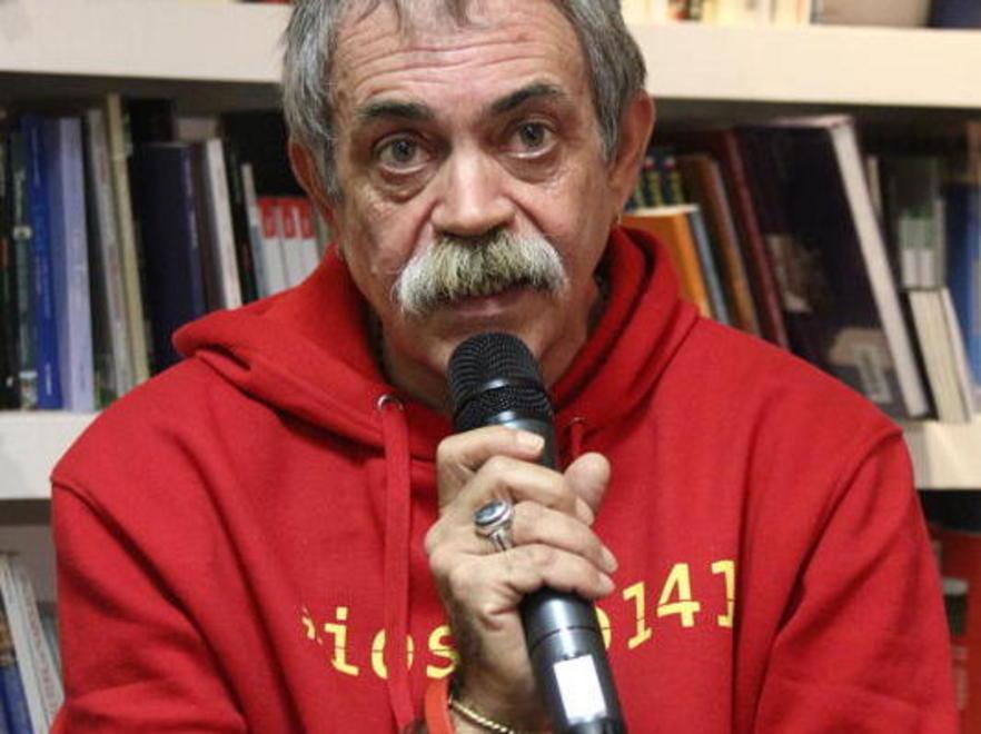 140 sedie sul Voltone in nome dei morti del Moby