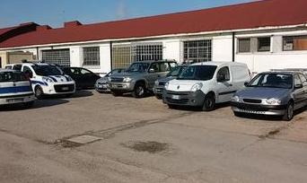 Scoperta officina abusiva Sequestrato capannone 
