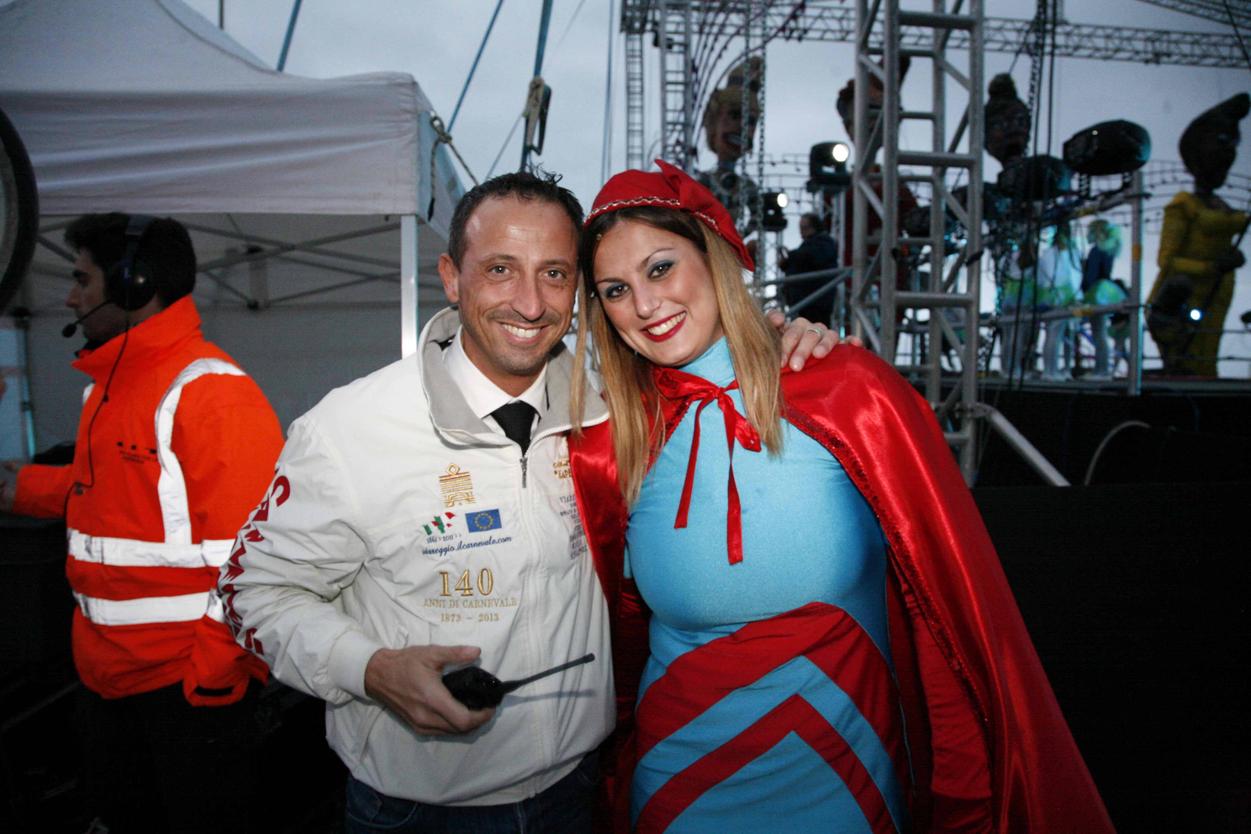 L'ex presidente della Fondazione Carnevale Alessandro Santini con Ondina