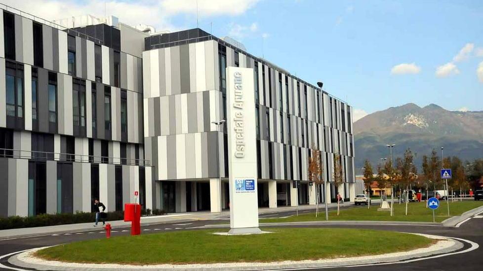 Ospedale Apuane, forniture di farmaci a rilento: pazienti in allarme