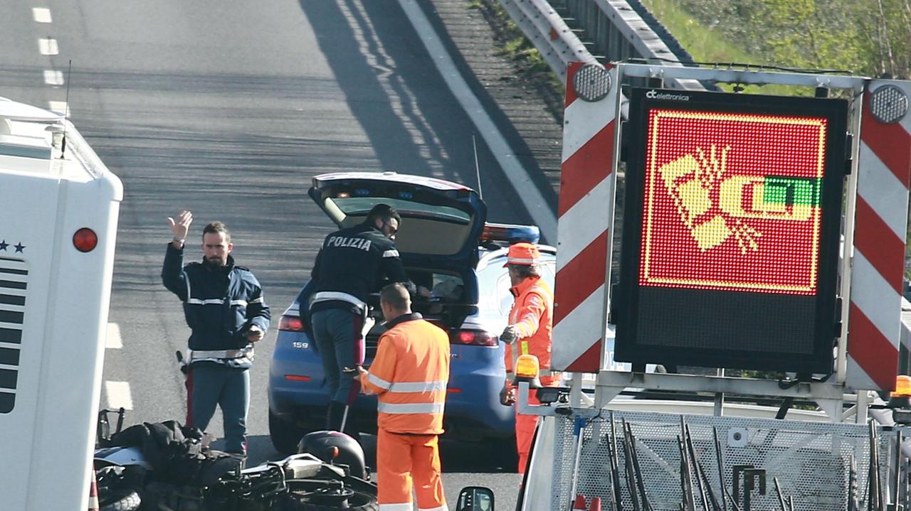 L'incidente in Fi-Pi-Li a Empoli (foto Agenzia Sestini)