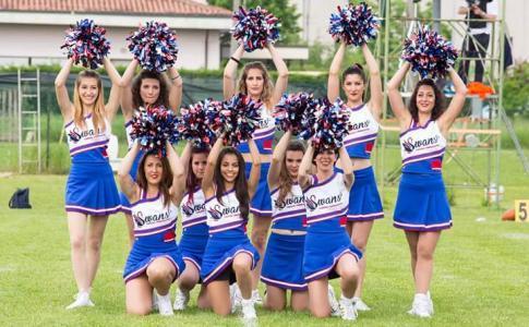 Le cheerleader delle Aquile sono campioni d'Italia