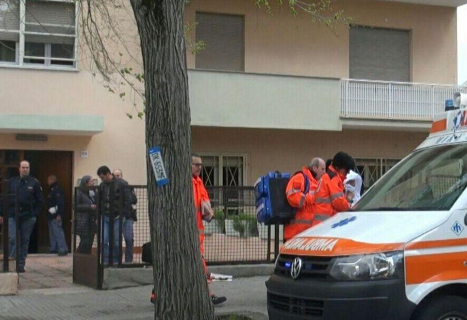 Accoltella la moglie: in cella dopo la fuga 