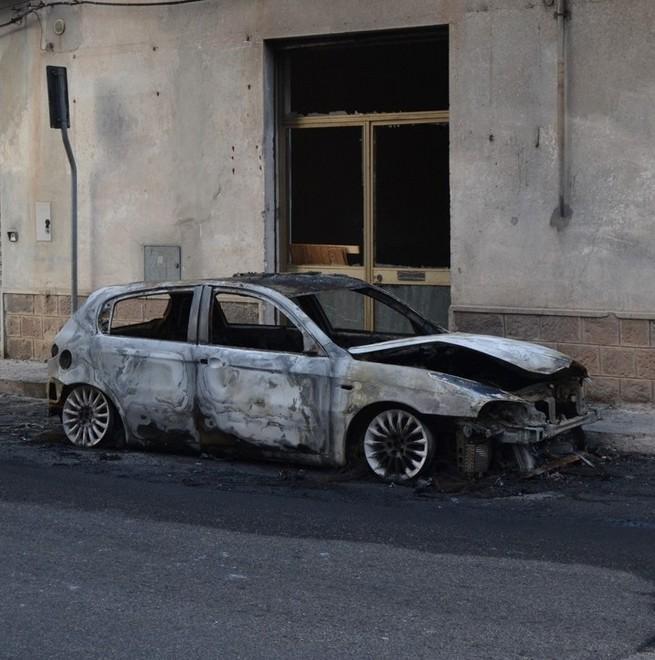 Bosa, veleni e misteri dopo l’attentato al sindaco 