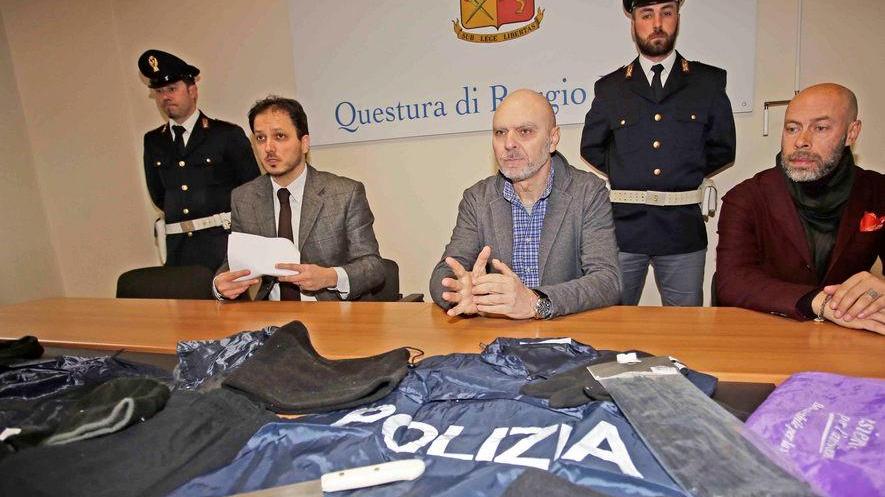 Rapina sventata, i banditi restano dentro