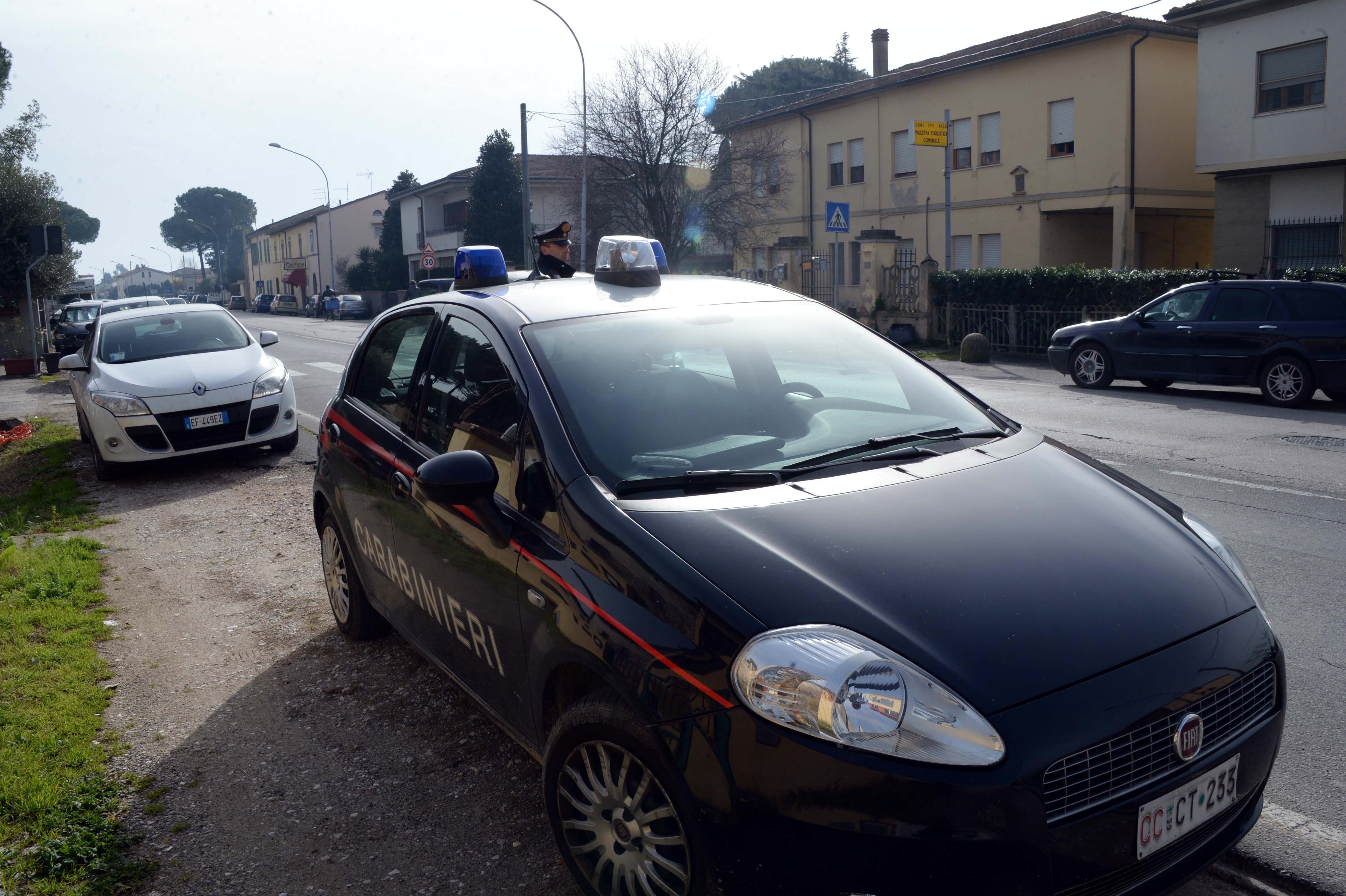 Una pattuglia di carabinieri (foto archivio)