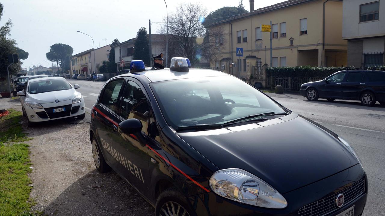 Una pattuglia di carabinieri (foto archivio)