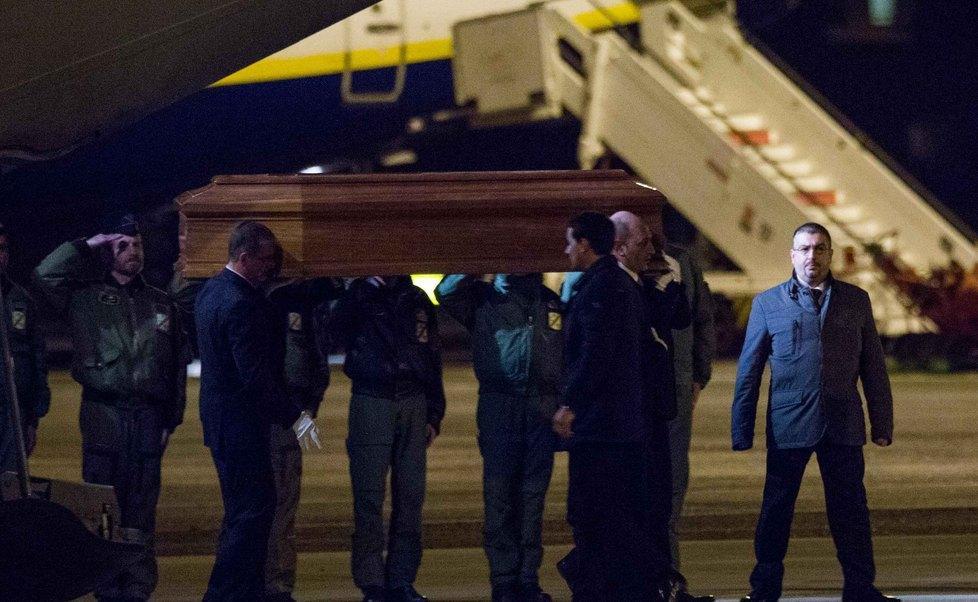 La salma di Piano a casa: oggi i funerali 