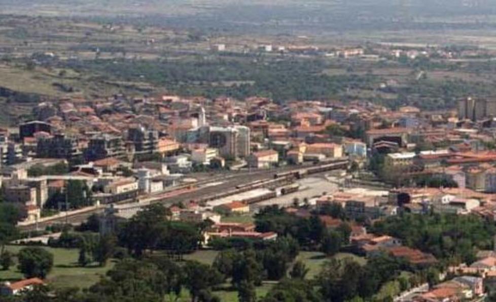 Macomer, topi d’appartamento in azione
